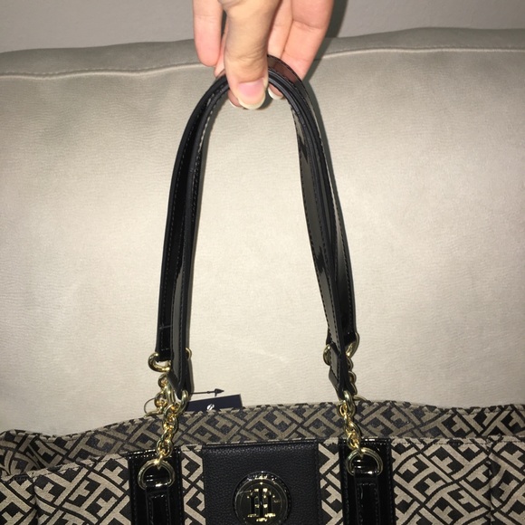 Tommy Hilfiger Tote